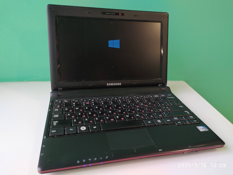 Ноутбук Samsung N143 Windows