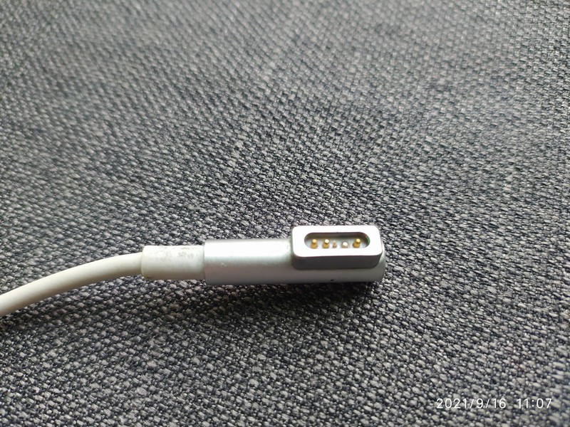 apple macbook зарядка