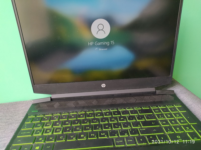 Ноутбук HP Gaming15-ec0003ur довго завантажується