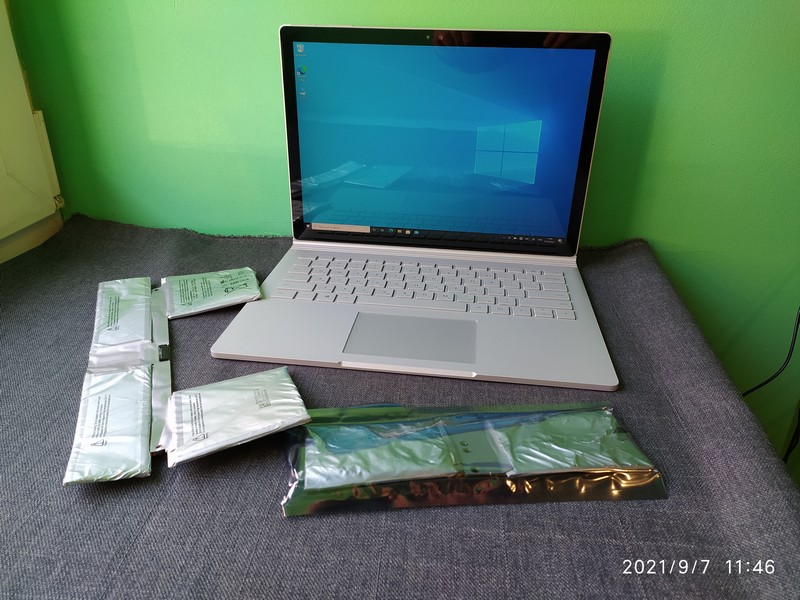 ноутбук Microsoft SurfaceBook1