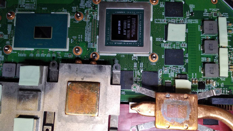 радіатор, процесор і відеокарта ноутбука MSI-NL Eindhoven 5706 5602 ER Son після витирання термопасти