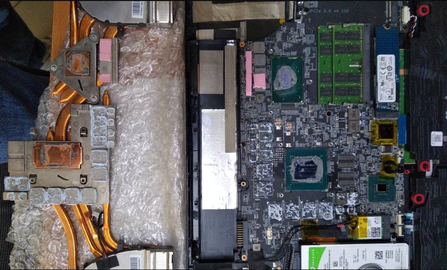 ноутбук MSI Leopard GP75-8SD MS-17E2