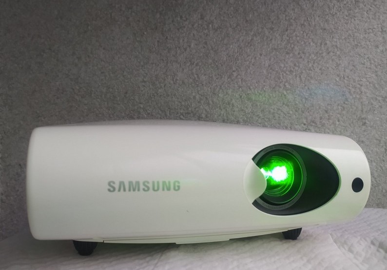 заміна лампи в проекторі samsung