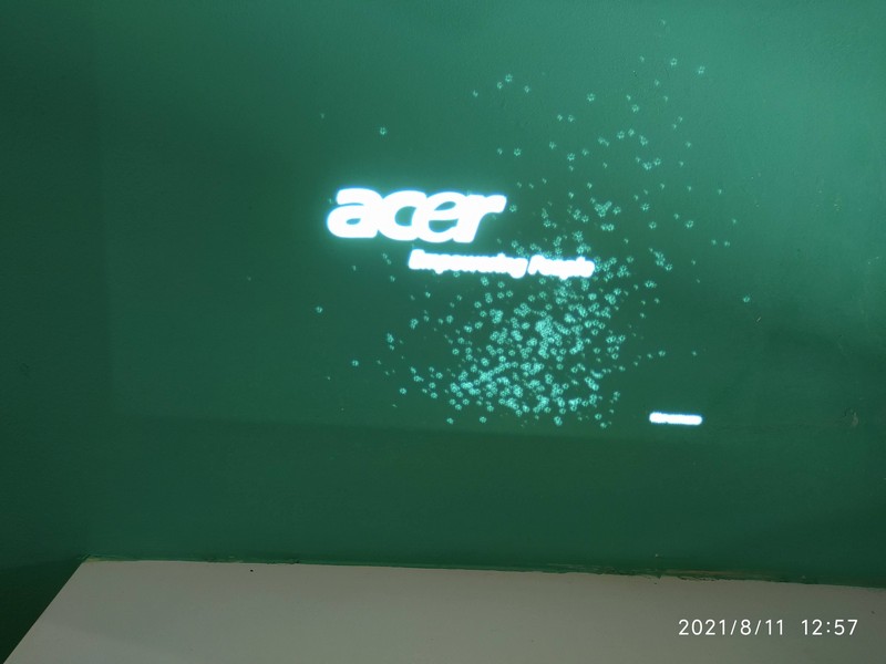 проектор Acer DWX0907 снежыт проектор Acer DWX0907 сніжить