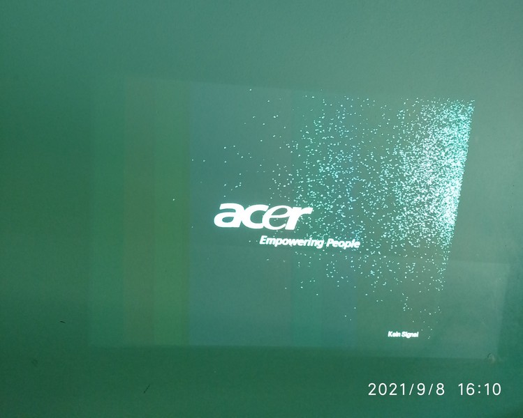 Acer X1230PK (QNX0901) крапки на изображение Acer X1230PK (QNX0901) крапки на зображенні