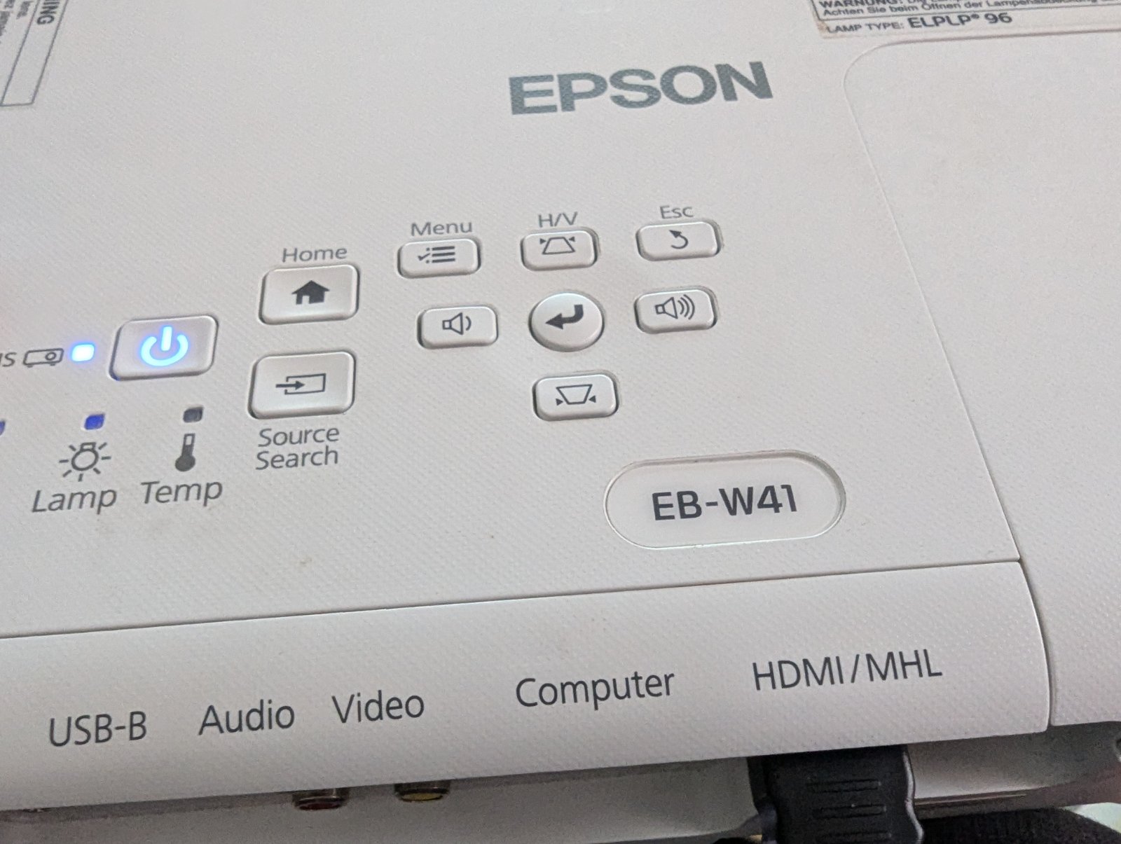 Epson EB-W41 не вмикається, горить індикатор Temp, вентилятор несправний Epson EB-W41 не вмикається, горить індикатор Temp, вентилятор несправний