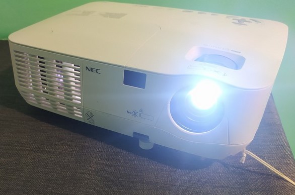 Ремонт проекторів нек