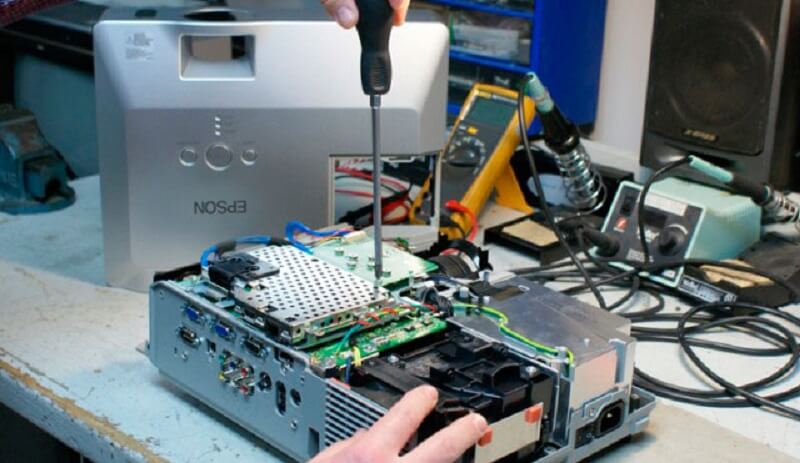 ремонт проекторів